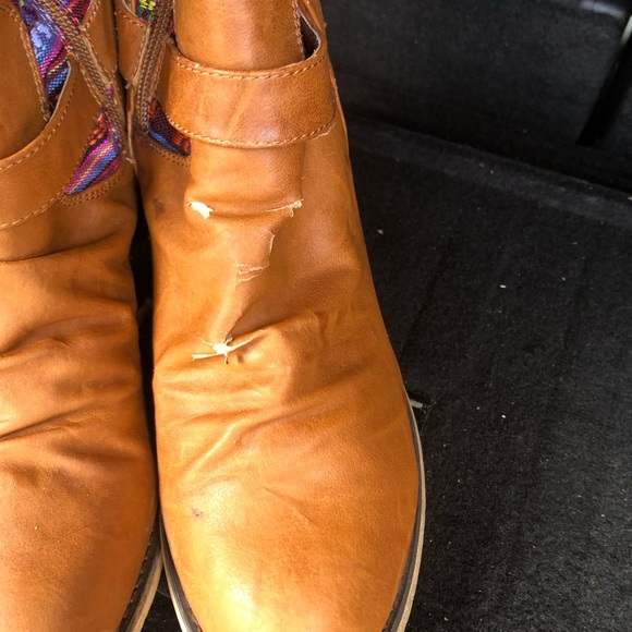 Colorful Patterned Leather Boots - Picture 6 of 6